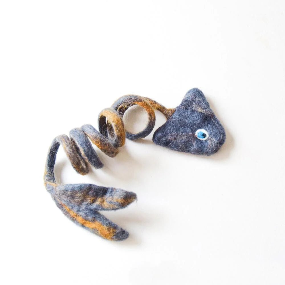 Handmade Felt Fish Spring Cat Toy - Grey - Pryde Pets